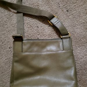 Fossil cross body bag olive green